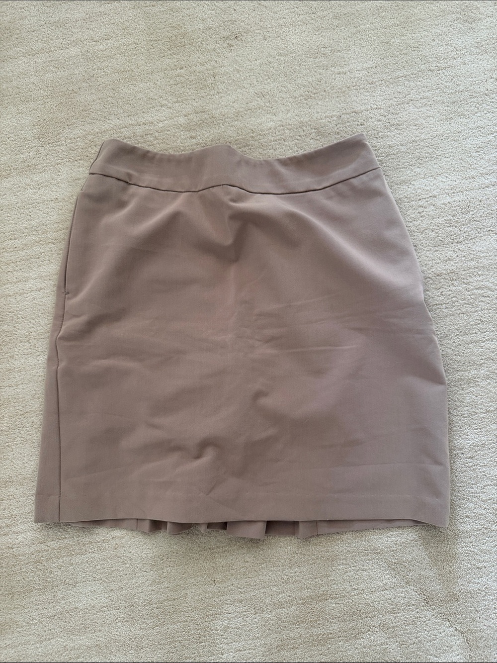 Lizzie driver golf skirt with adorable pleats in back.  Size 2.